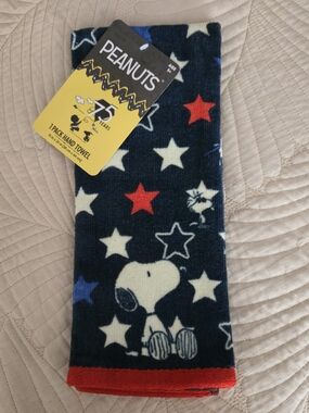 Peanuts Snoopy Patriotic Stars Hand Towel